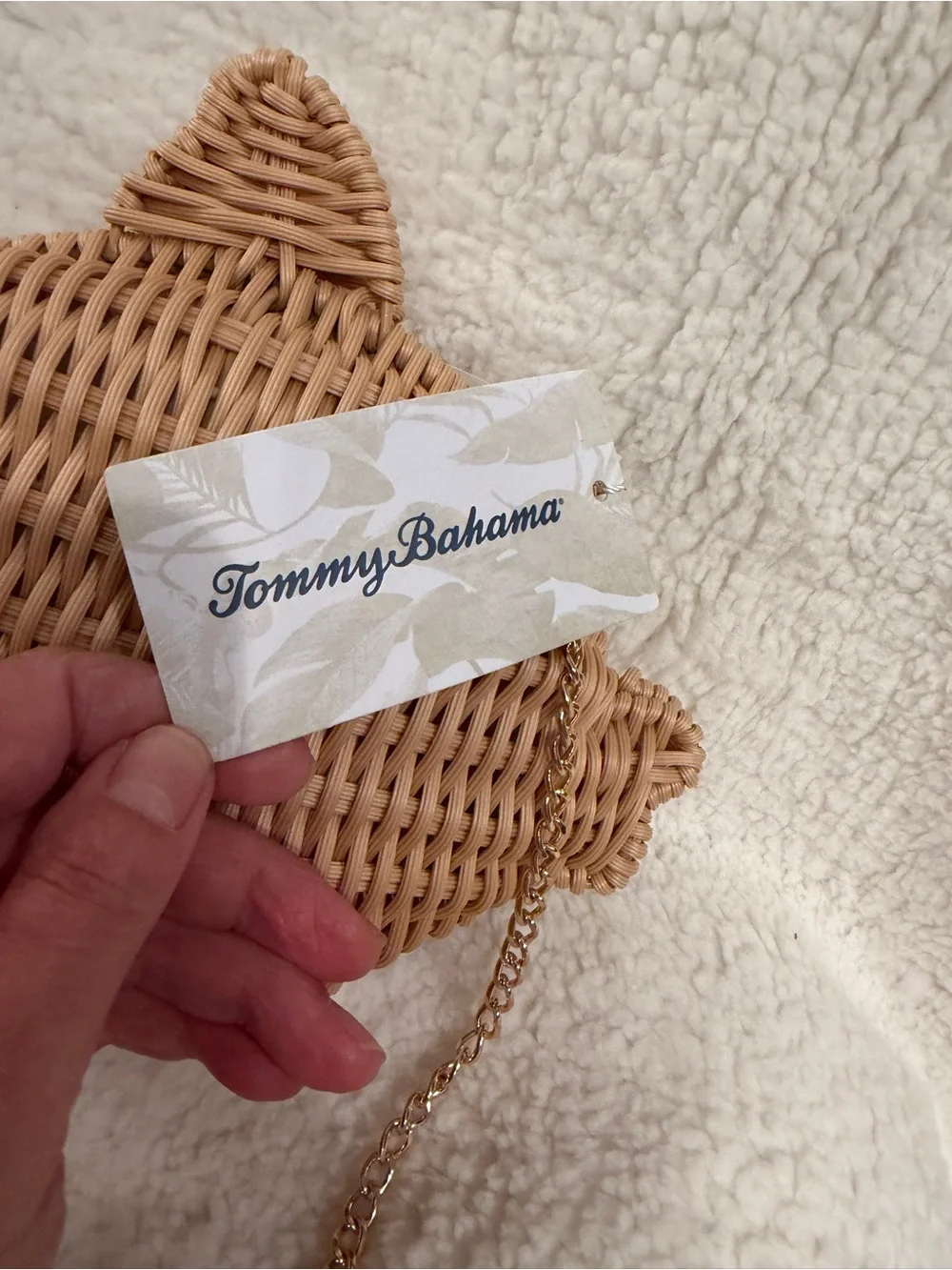 TOMMY BAHAMA wicker  Fish-Shaped Crossbody Bag in Natural Tan